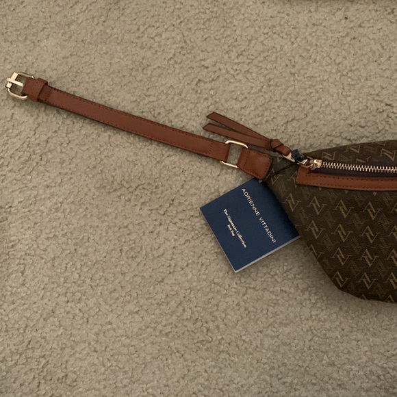 Adrienne Vittadini Fanny Pack - Picture 9 of 11